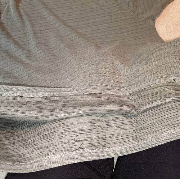 Claiborne Men's t-shirt - Picture 6 of 15